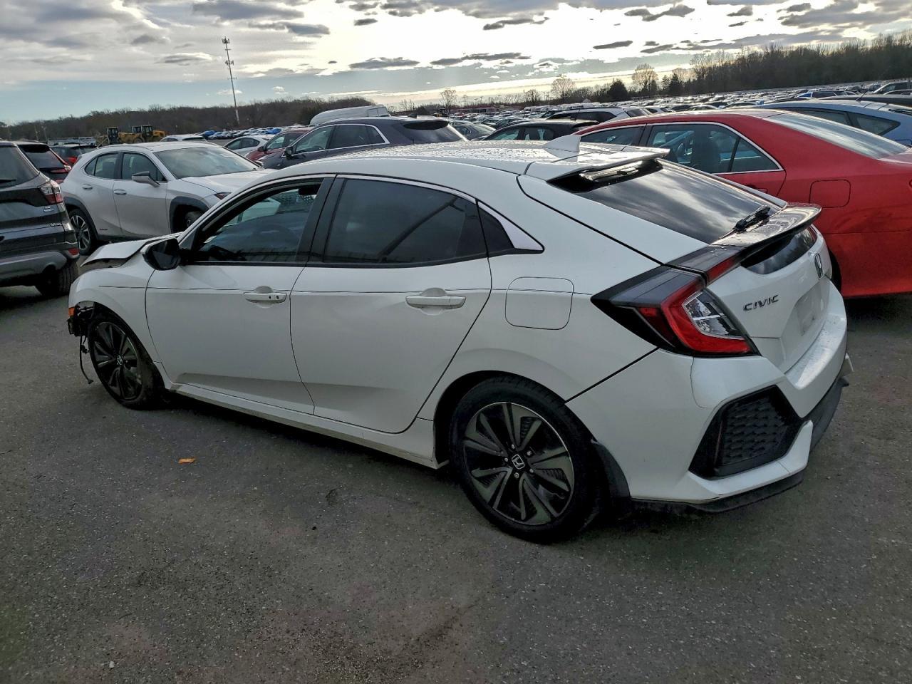 2018 Honda Civic Ex - Image 2