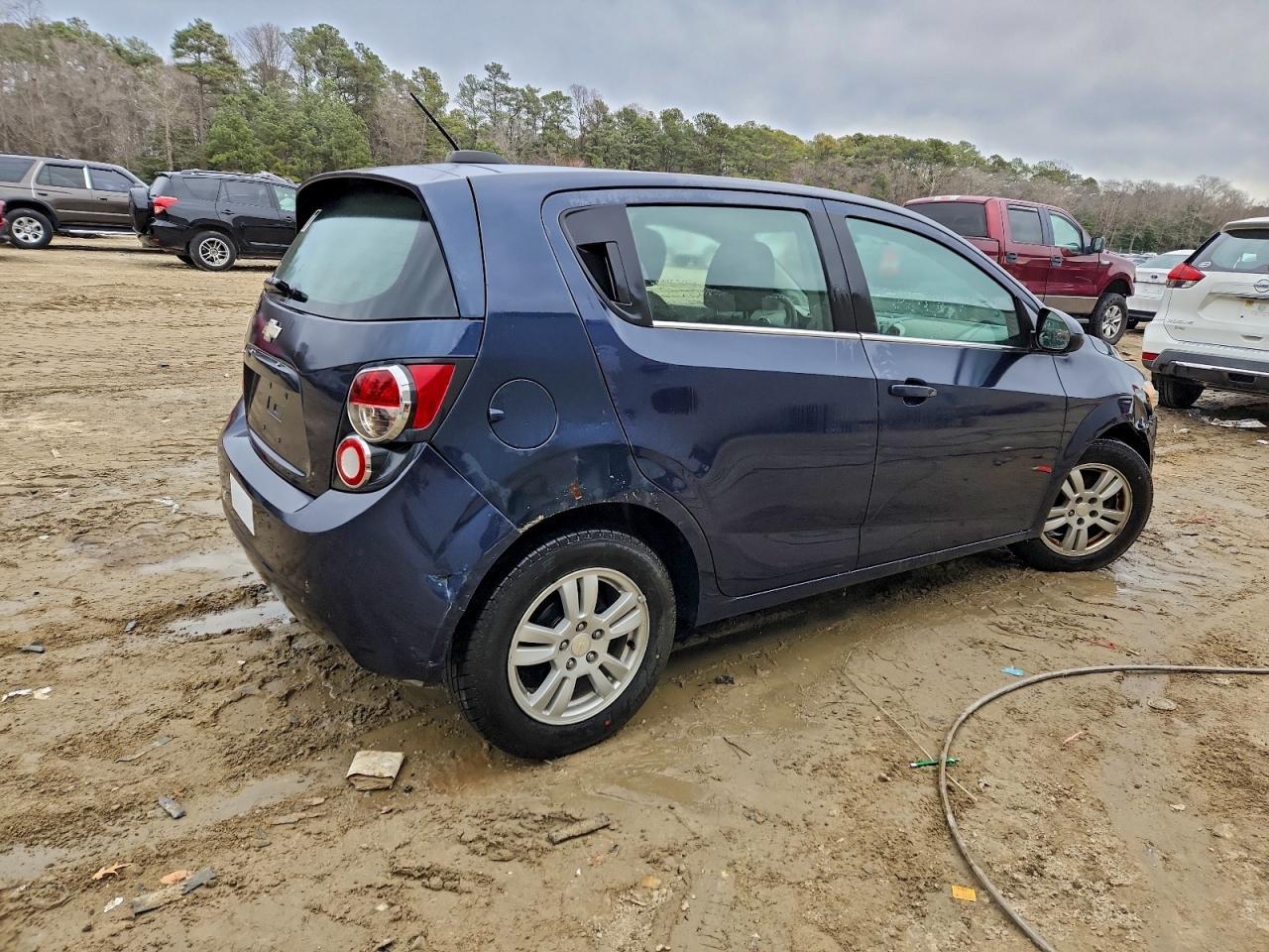 2016 Chevrolet Sonic Lt - Фото 3