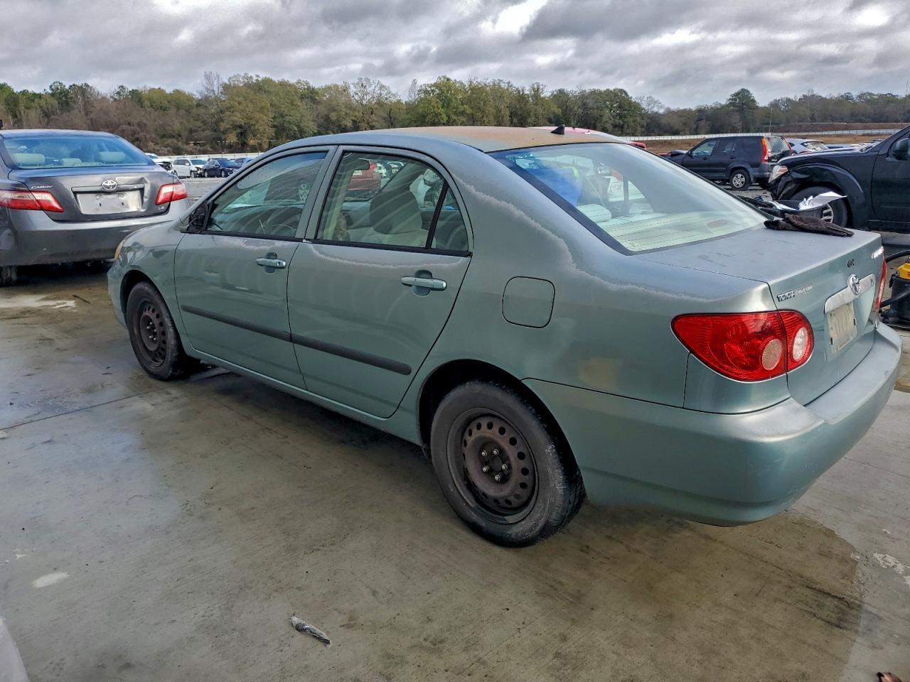 2005 Toyota Corolla Ce - Image 2