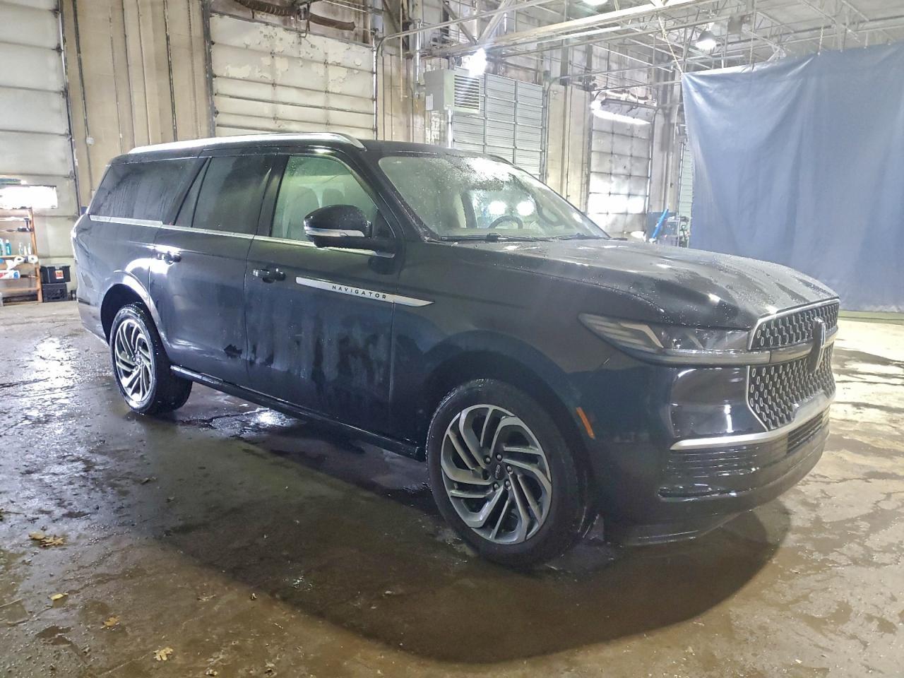 2025 Lincoln Navigator L Reserve - Фото 4