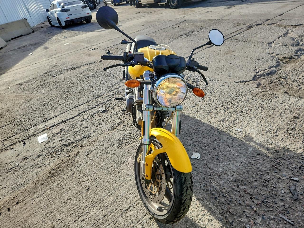 2003 Ducati M600 - Image 2