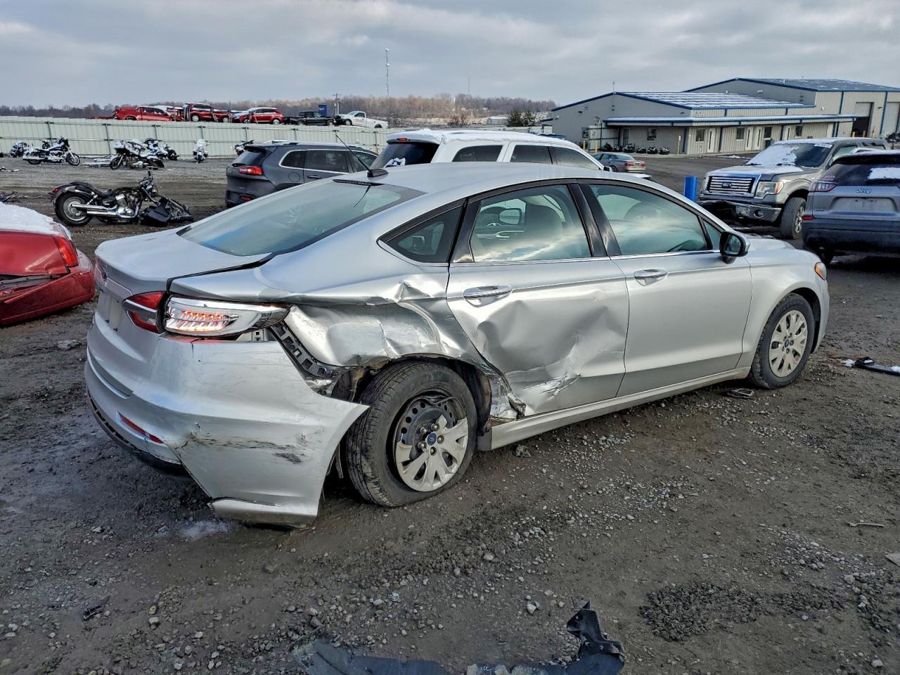 2019 Ford Fusion S - Image 3