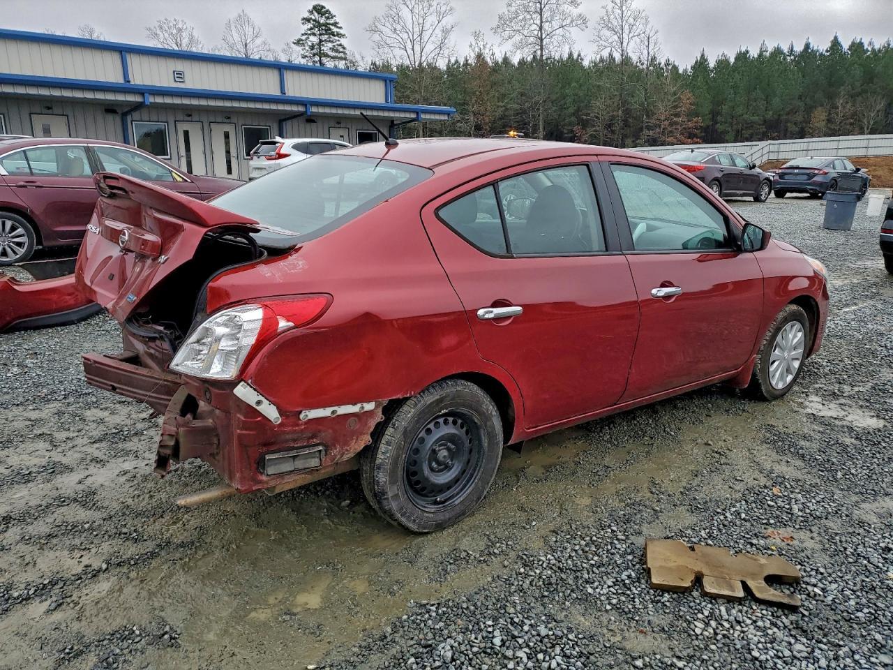 2016 Nissan Versa S - Фото 3