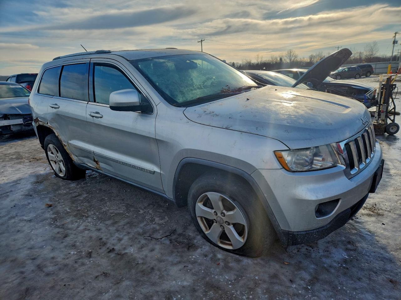 2012 Jeep Grand Cherokee Laredo - Image 4