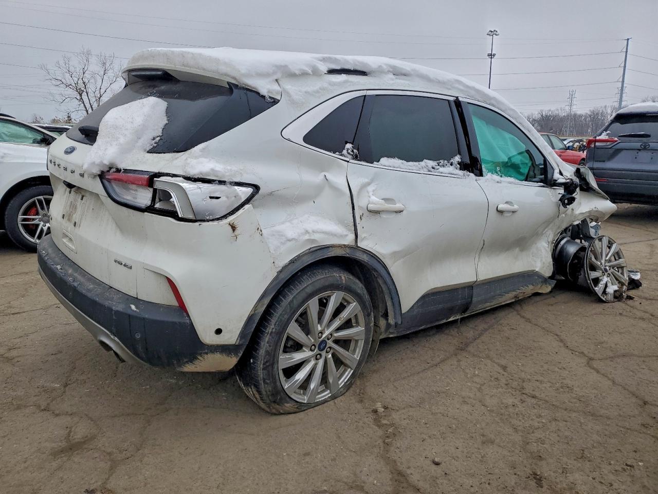 2022 Ford Escape Titanium - Фото 3