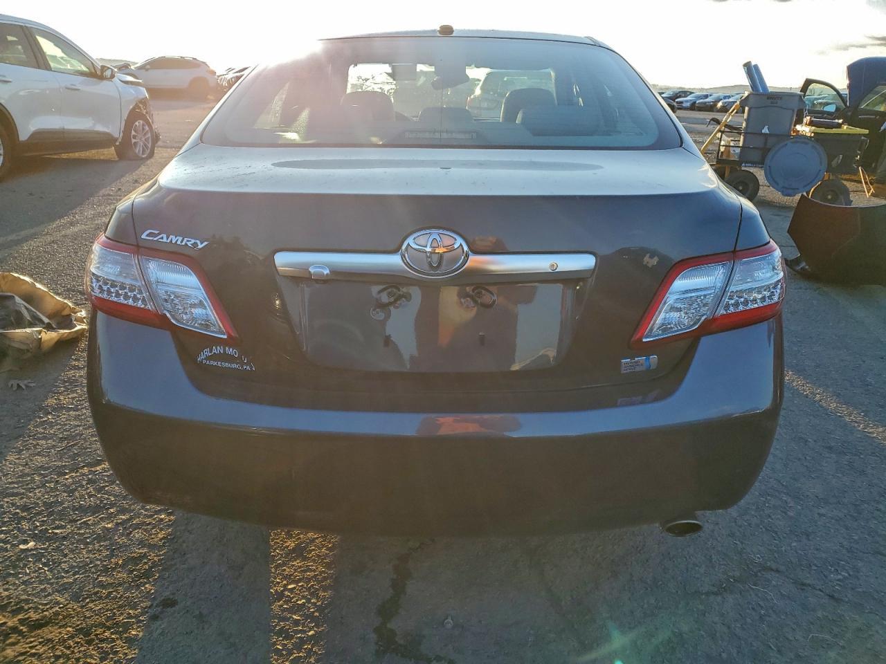 2011 Toyota Camry Hybrid - Image 6