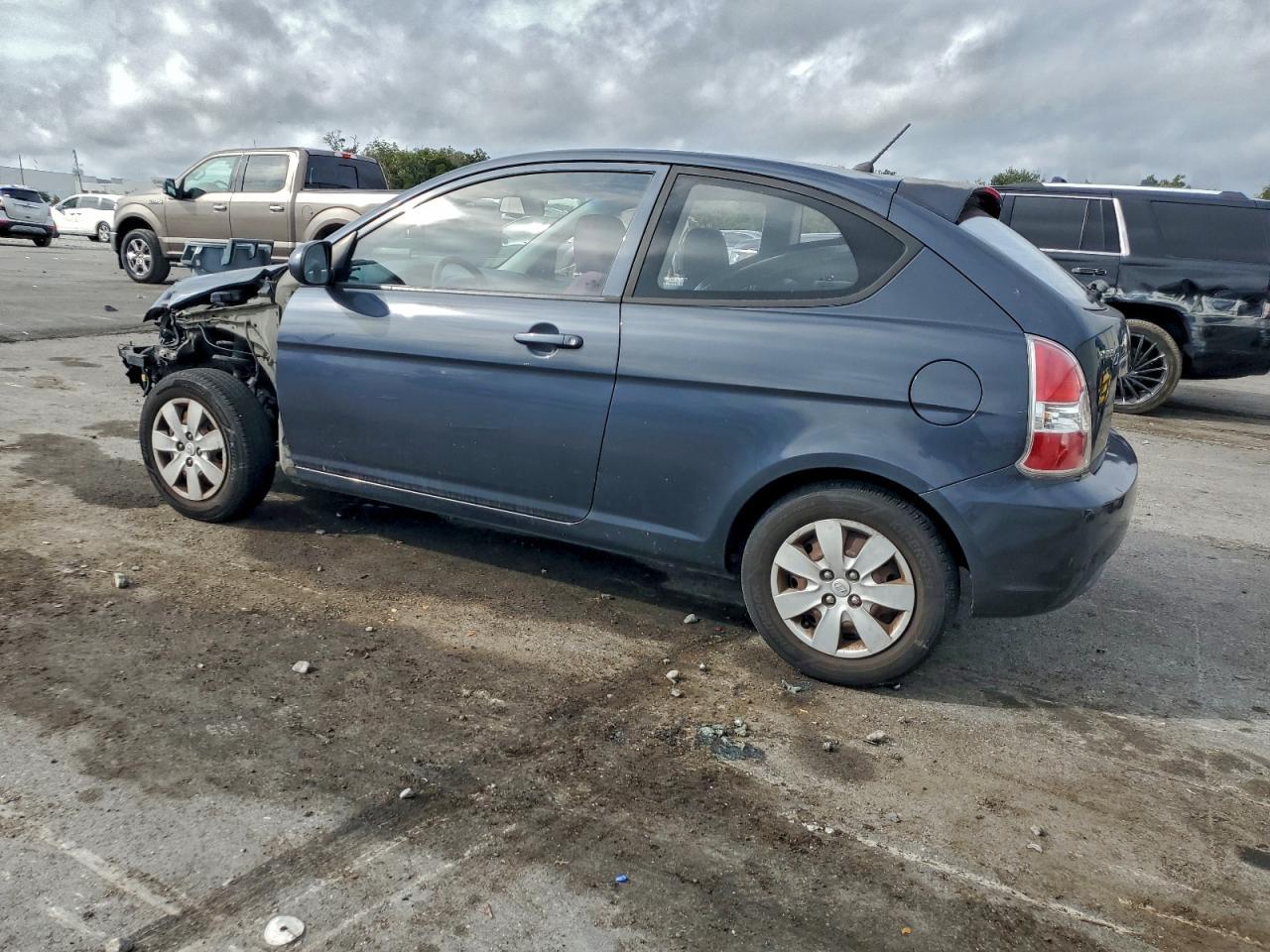 2010 Hyundai Accent Blue - Фото 2