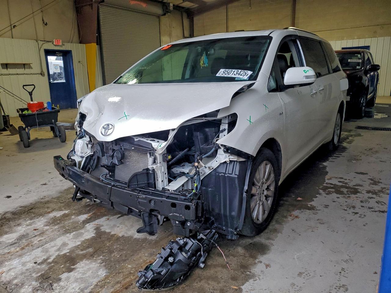 2017 Toyota Sienna Xle