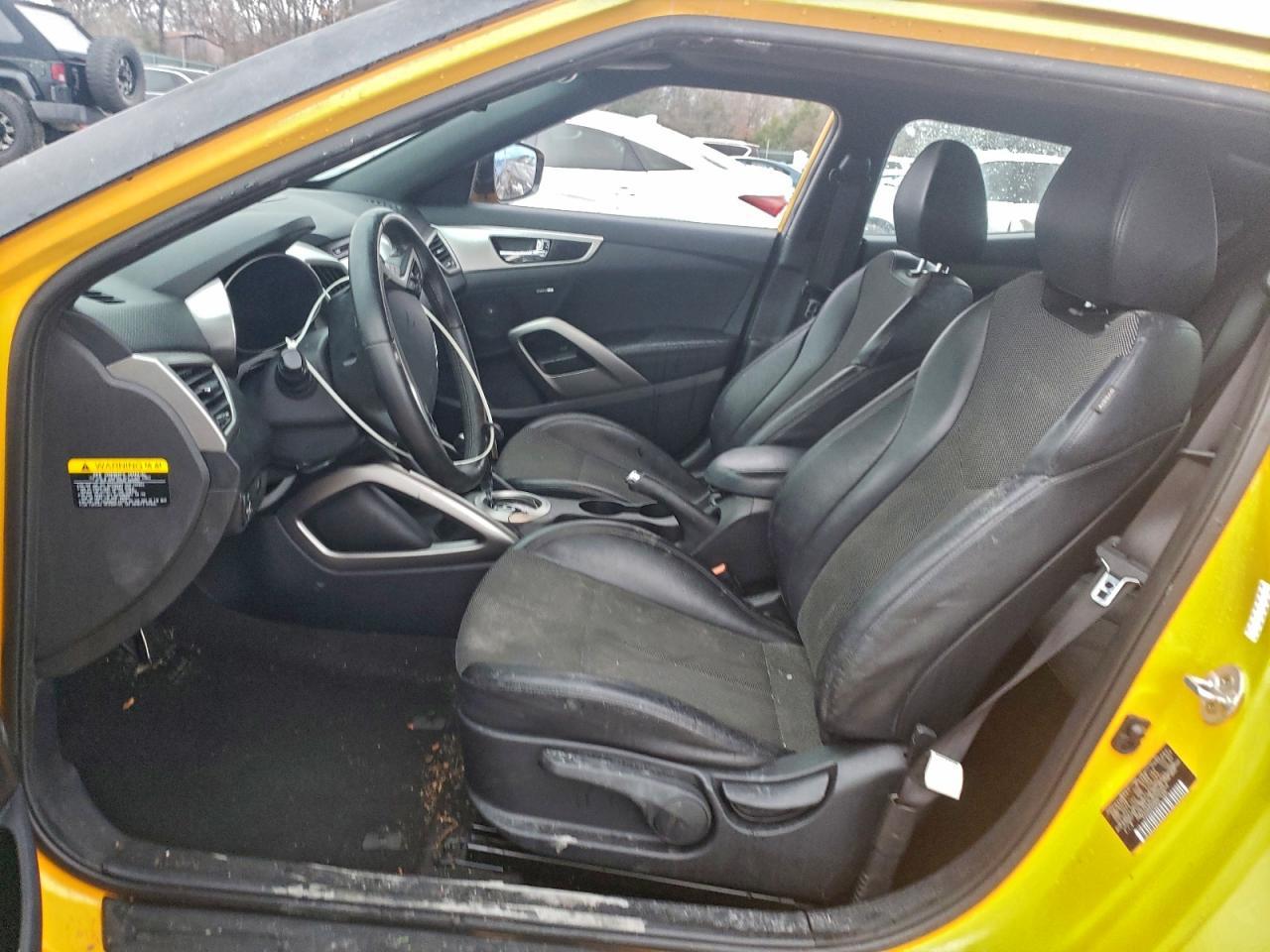 2016 Hyundai Veloster - Фото 7