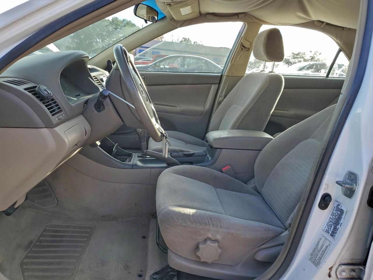 2002 Toyota Camry Le - Image 7