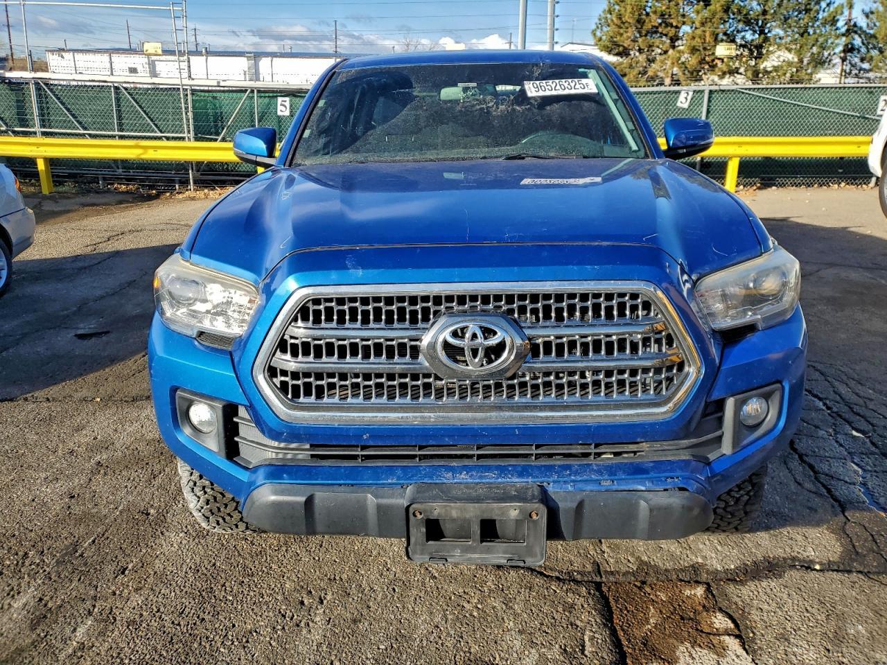 2017 Toyota Tacoma Double Cab - Фото 5