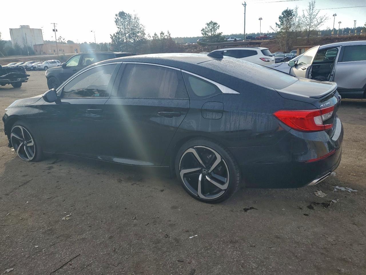 2020 Honda Accord Sport - Image 2