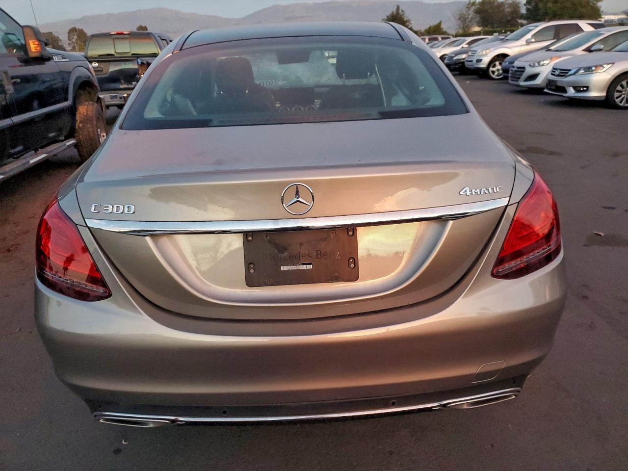 2020 Mercedes-Benz C 300 4Matic - Фото 6