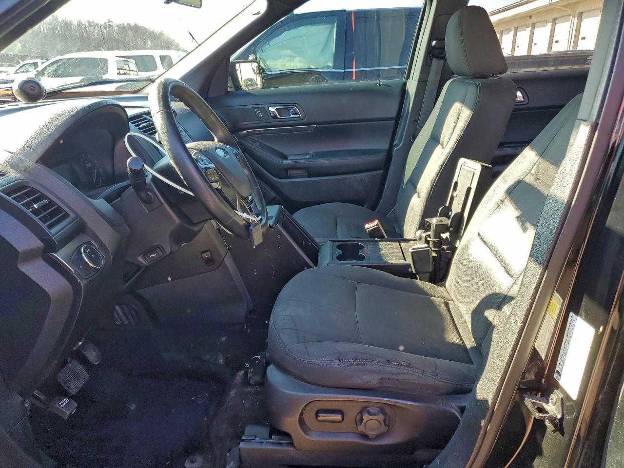 2017 Ford Explorer Police Interceptor - Image 7