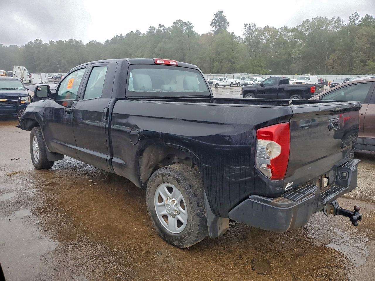 2017 Toyota Tundra Double Cab Sr - Фото 2