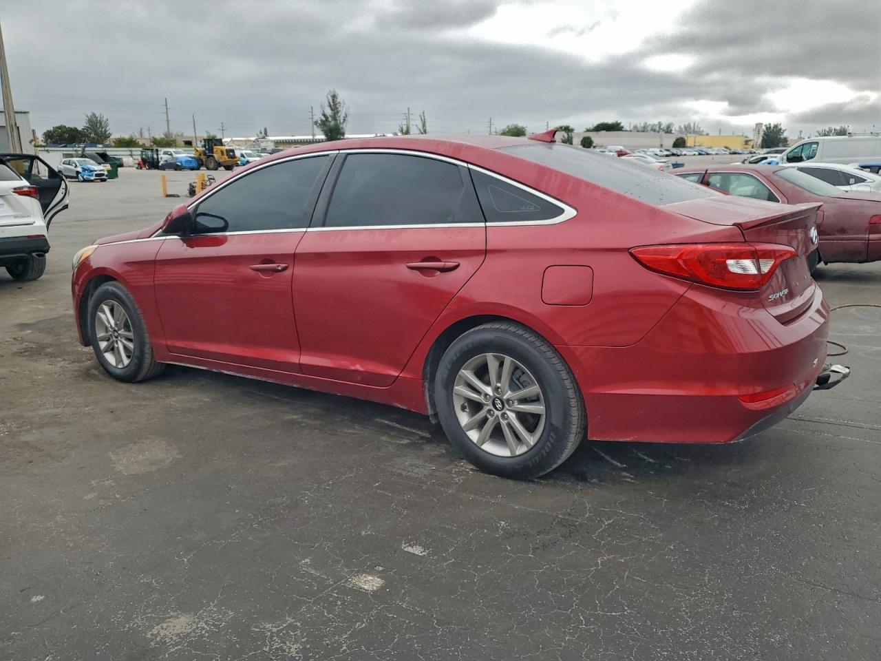 2016 Hyundai Sonata Se - Image 2