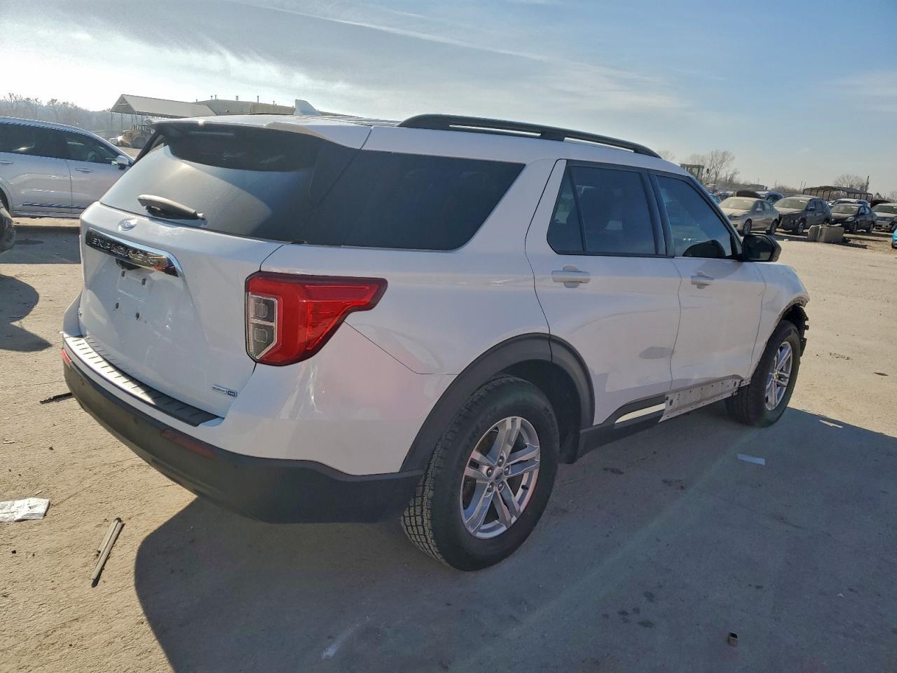 2020 Ford Explorer Xlt - Фото 3