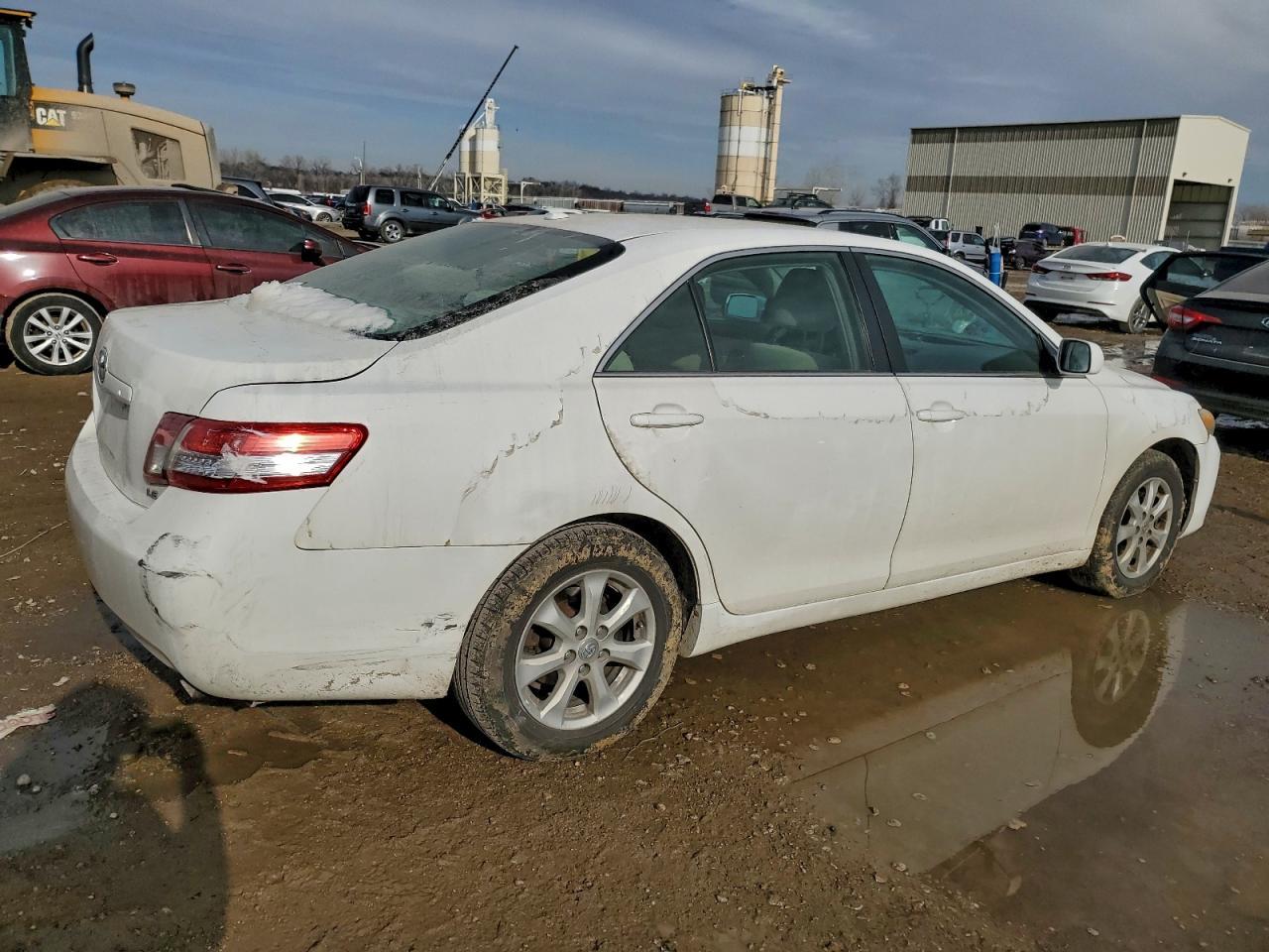 2010 Toyota Camry Base - Фото 3