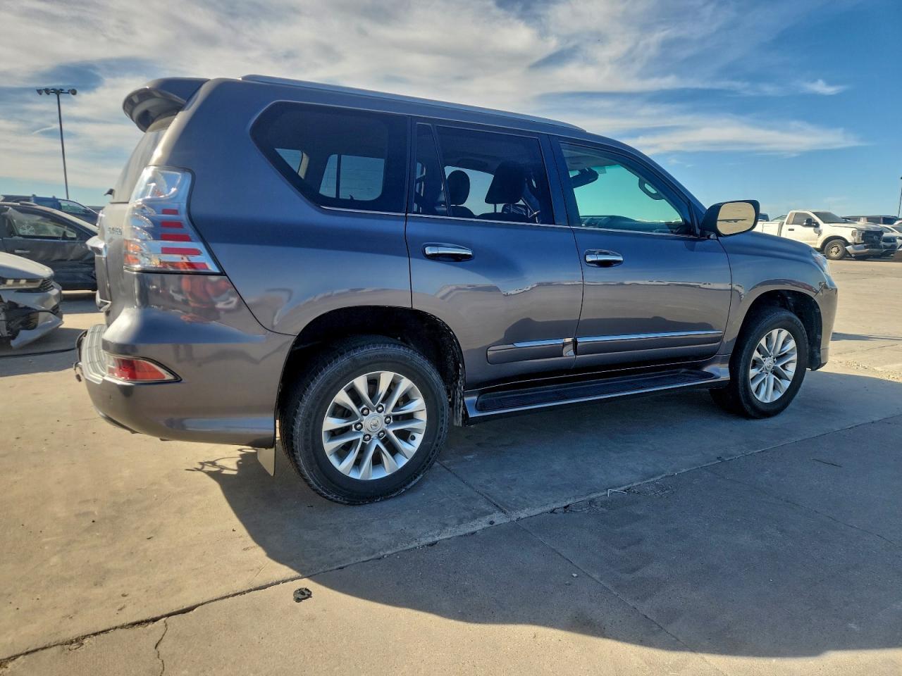 2017 Lexus Gx 460 - Image 3