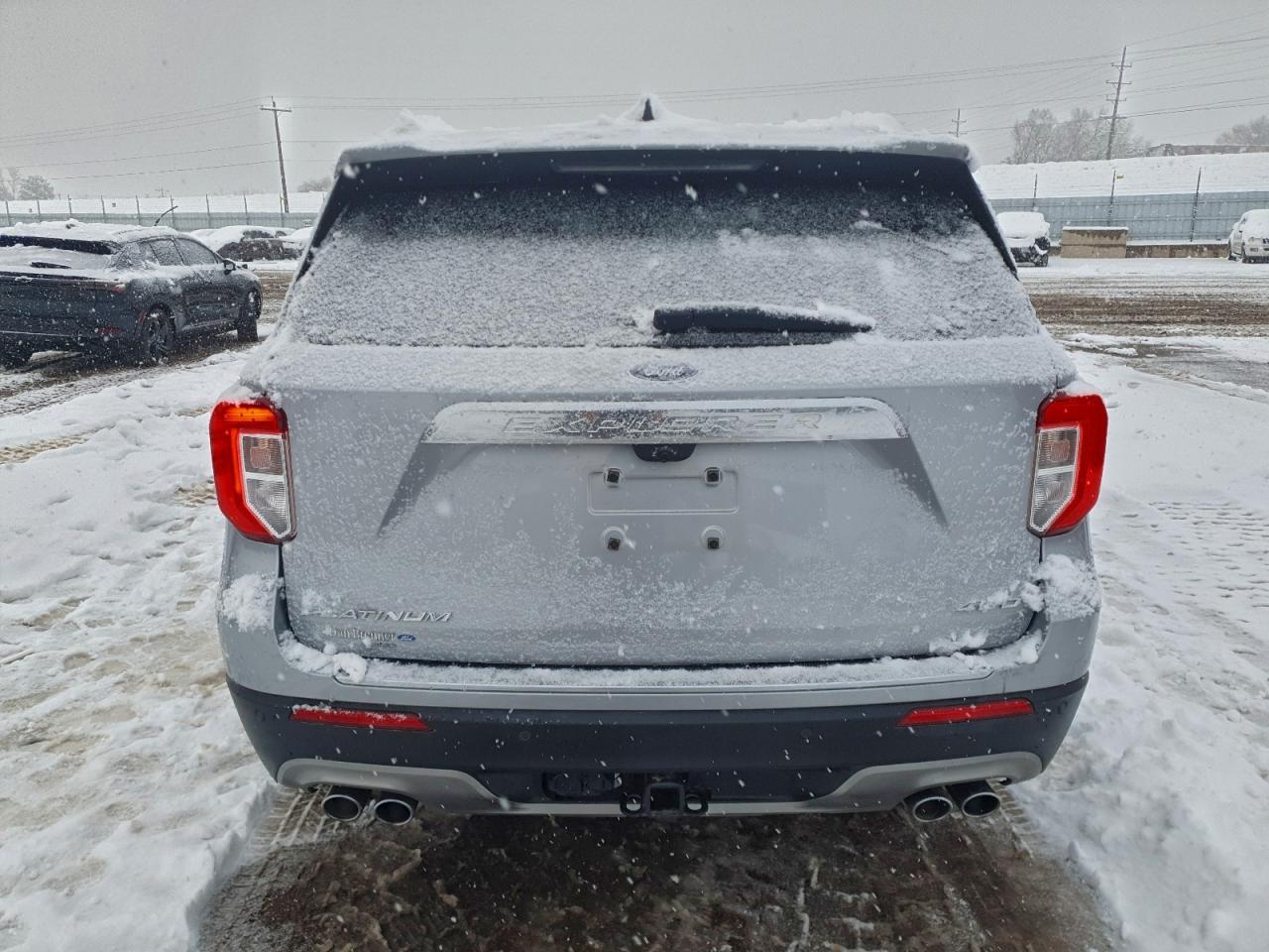 2021 Ford Explorer Platinum - Image 6