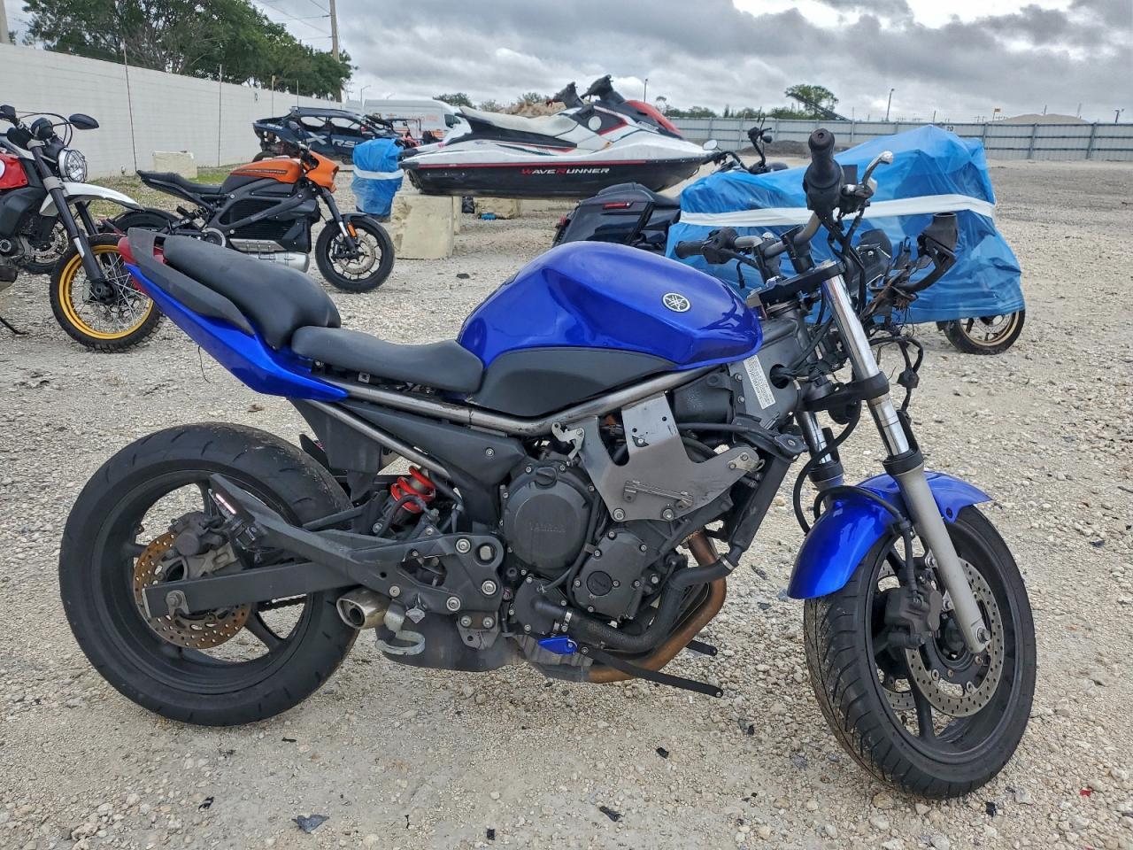 2009 Yamaha Fz6 R