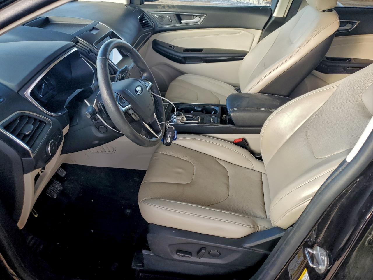 2020 Ford Edge Titanium - Фото 7