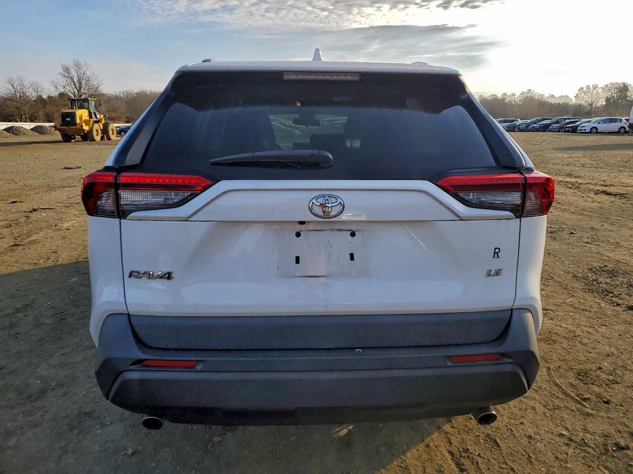 2020 Toyota Rav4 Le - Фото 6