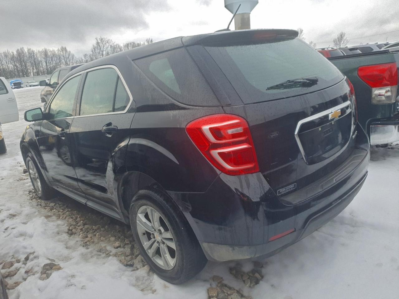 2016 Chevrolet Equinox Ls - Фото 2