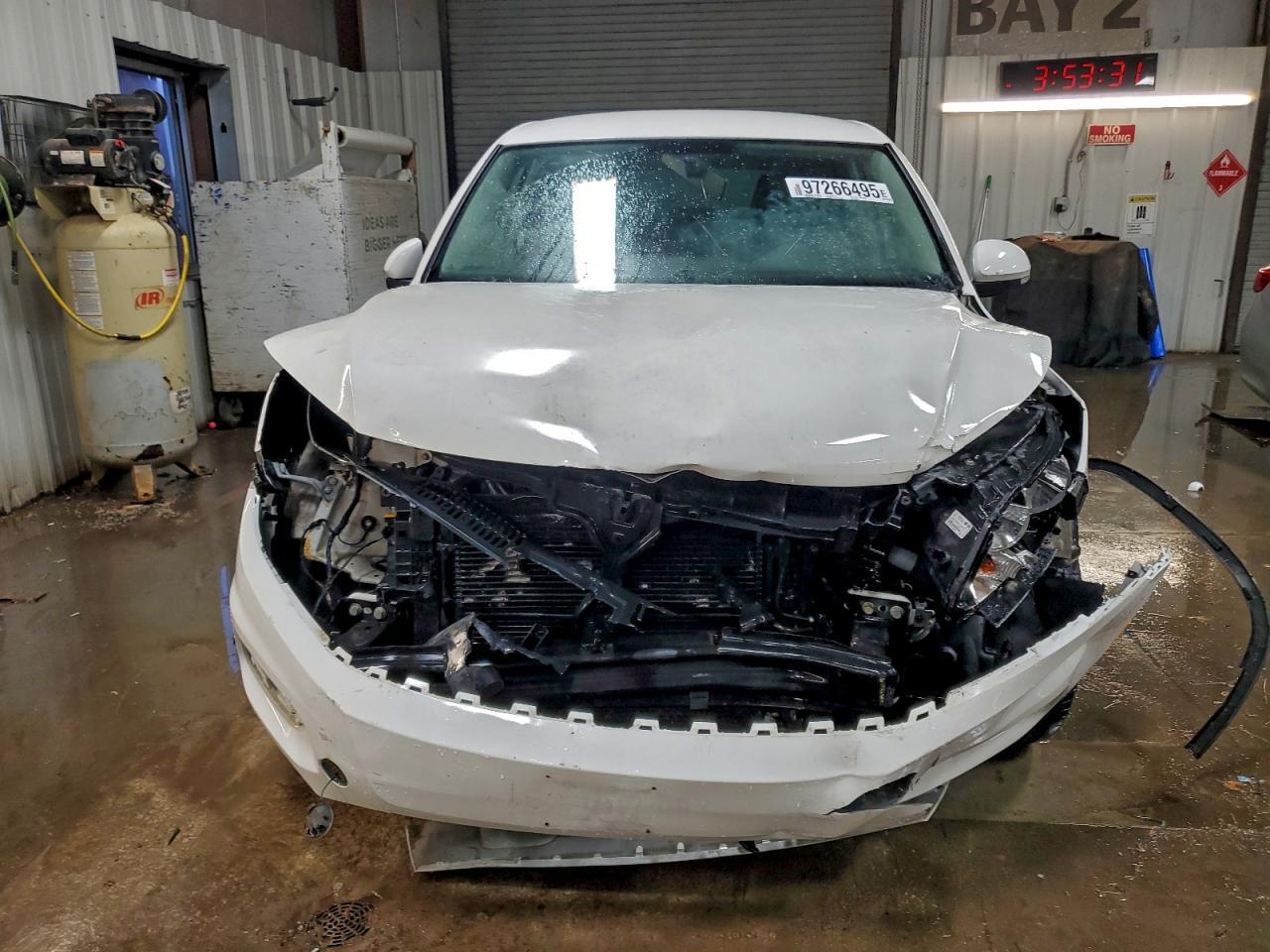 2013 Volkswagen Tiguan S - Image 5
