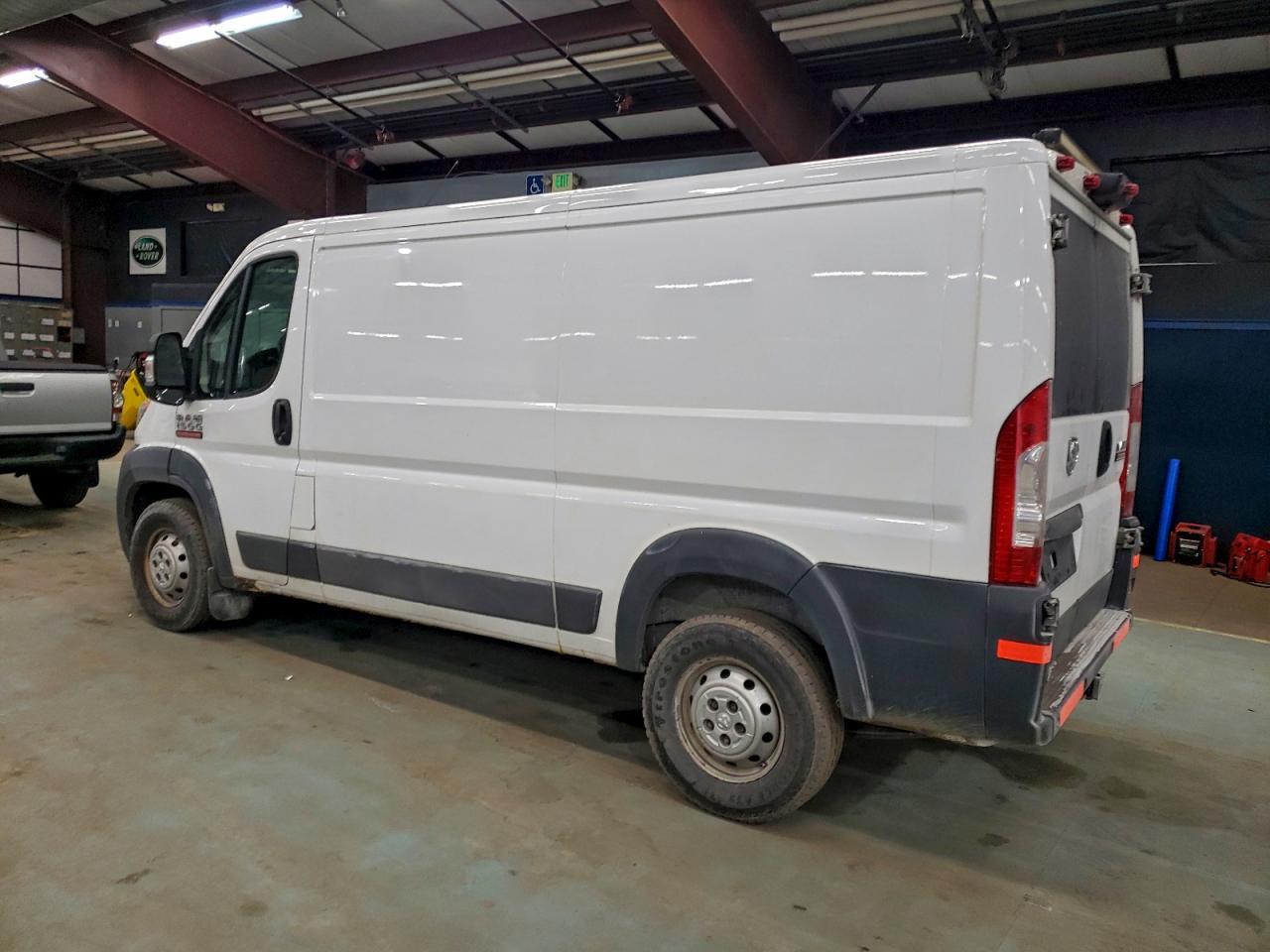 2017 Ram Promaster 1500 Delivery Van - Фото 2
