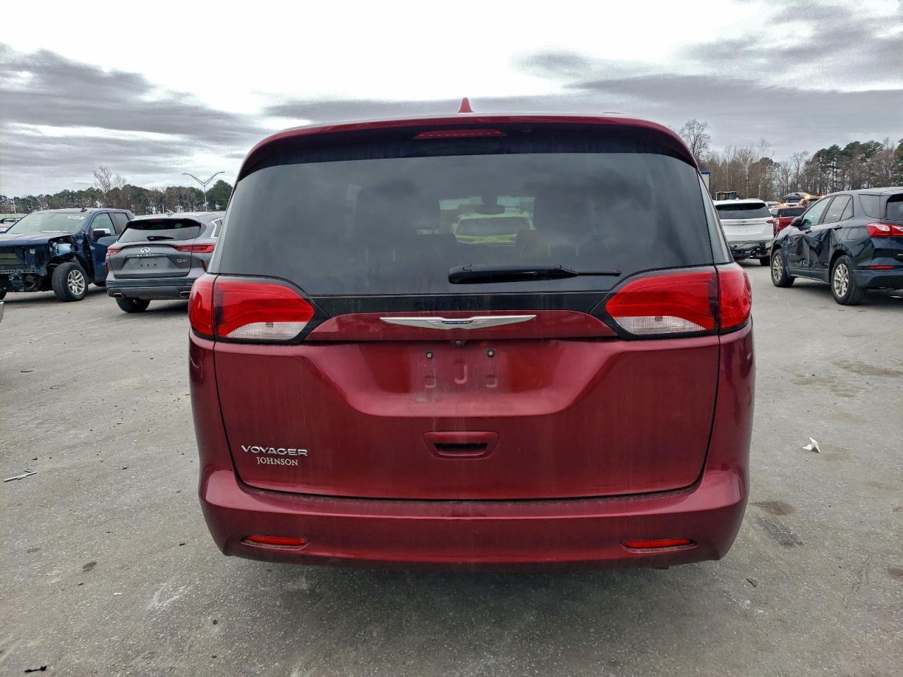 2020 Chrysler Voyager Lxi - Фото 6