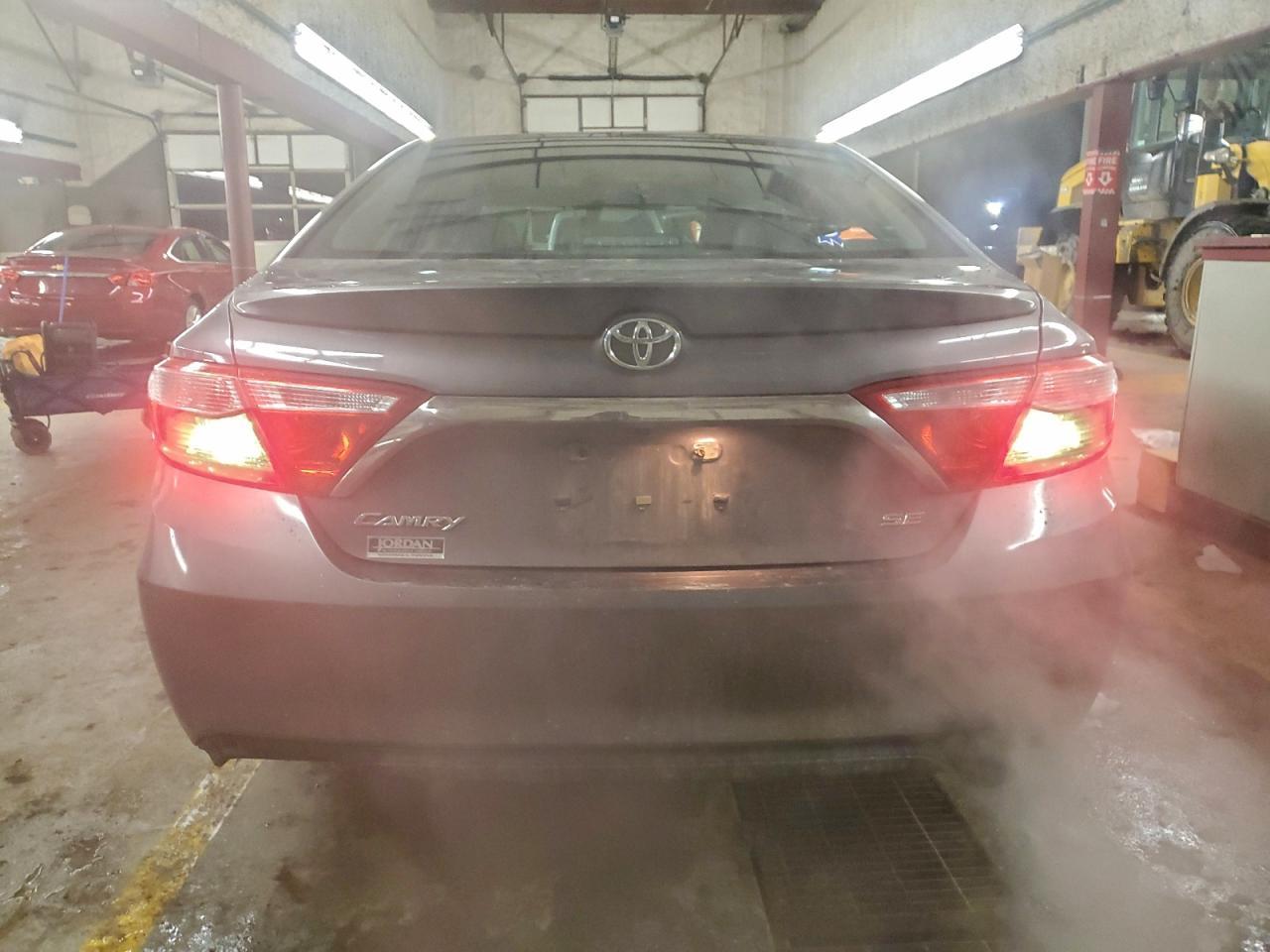 2015 Toyota Camry Le - Фото 6
