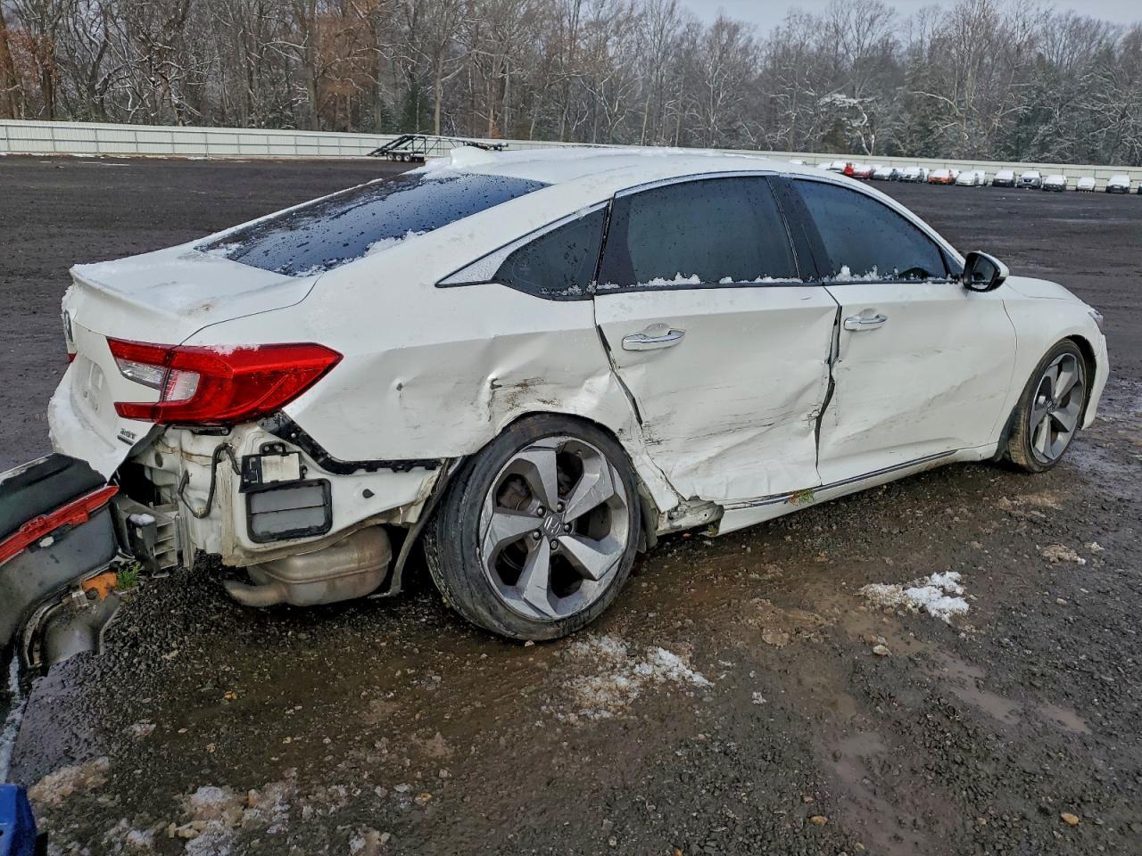 2018 Honda Accord Touring - Фото 3