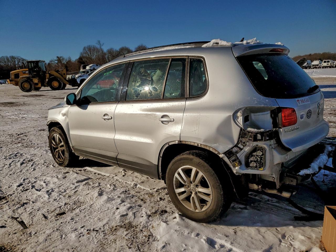 2016 Volkswagen Tiguan S - Image 2
