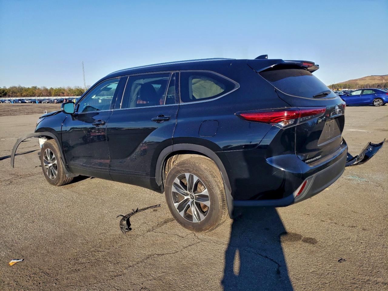 2021 Toyota Highlander Xle - Фото 2