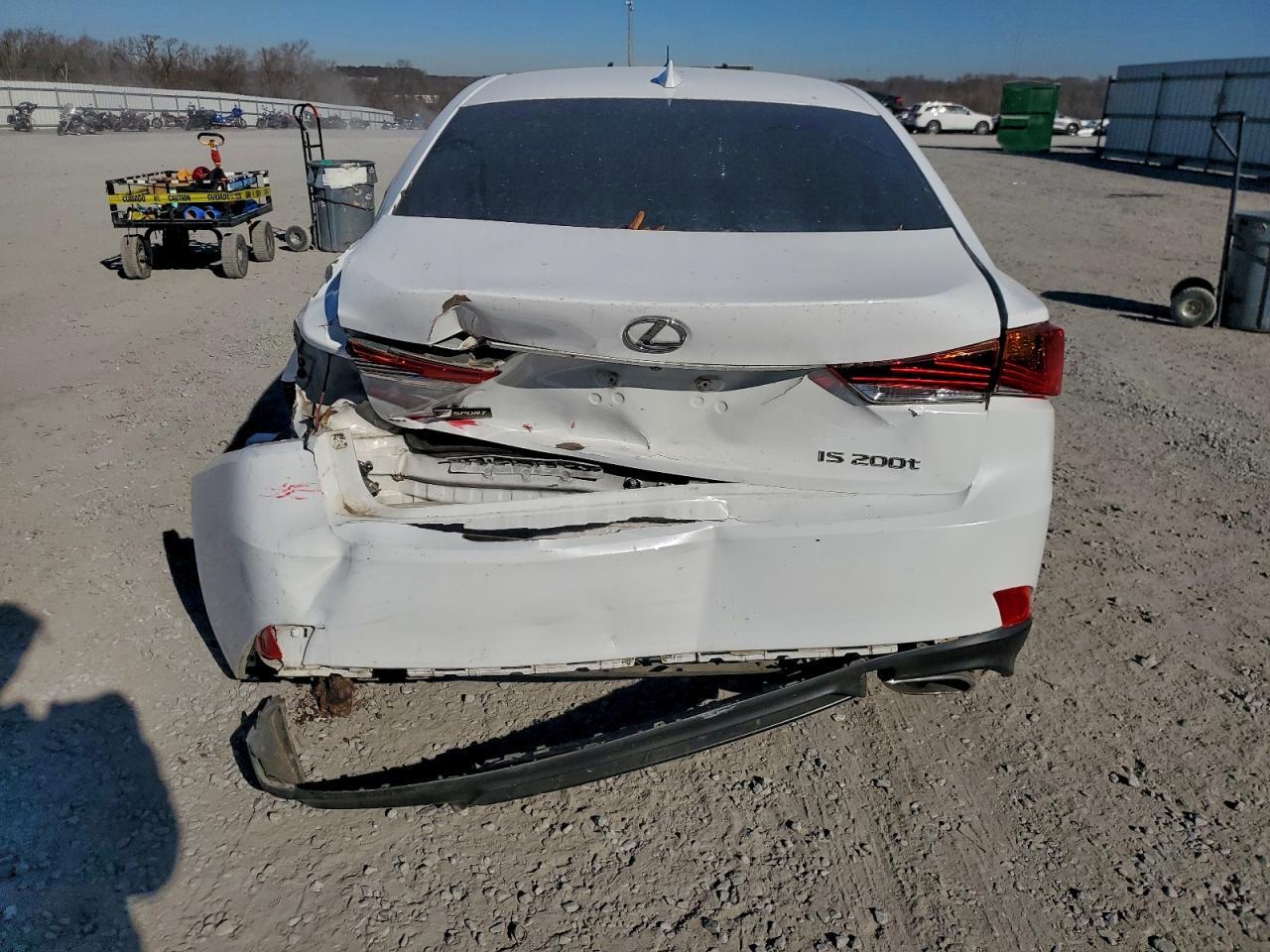 2017 Lexus Is 200T - Фото 6