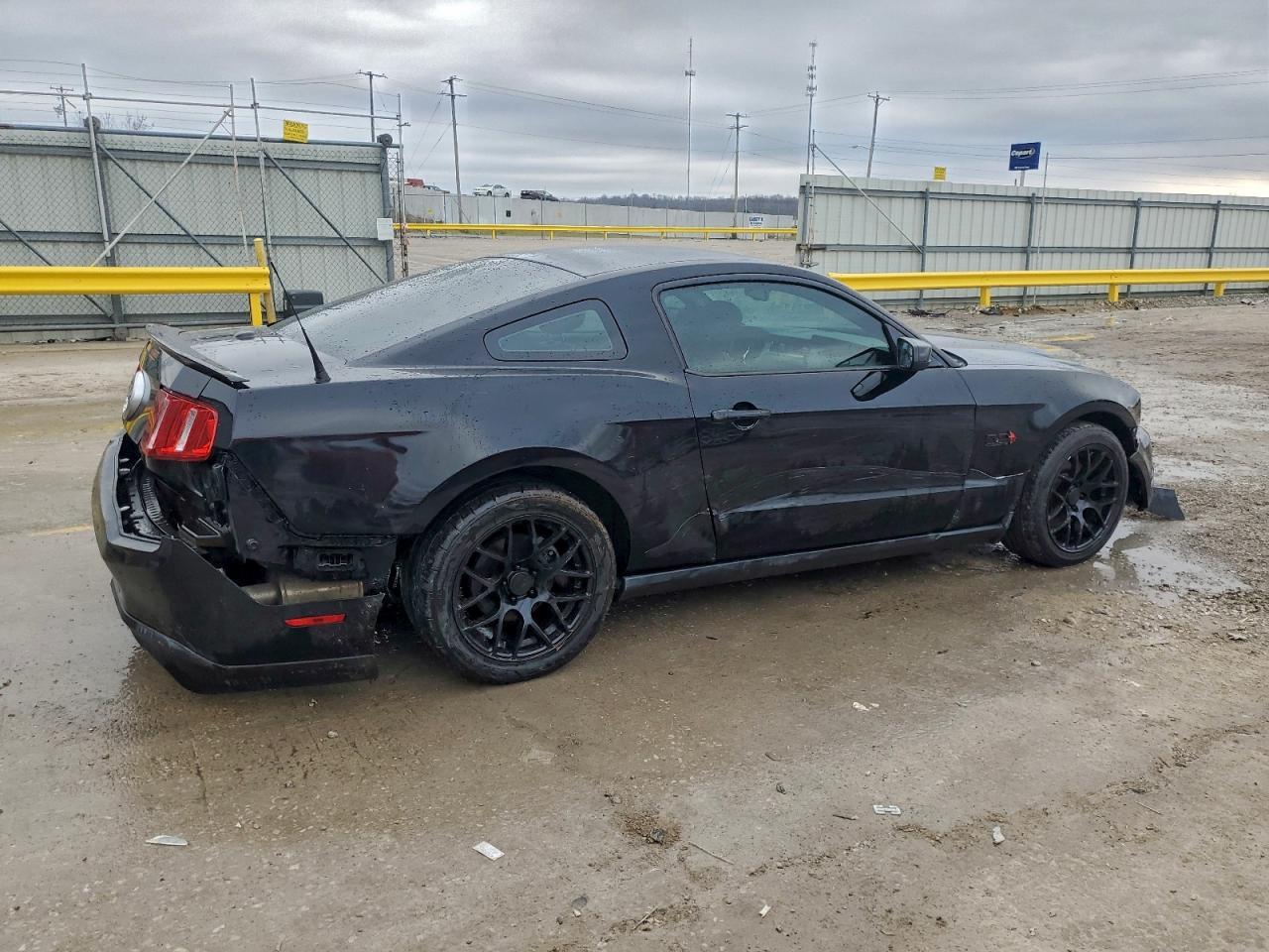2011 Ford Mustang Gt - Фото 3