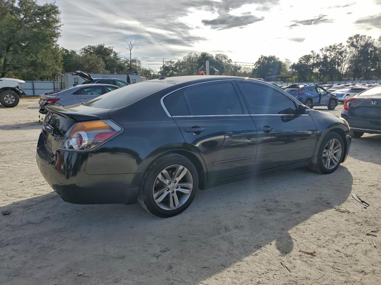 2012 Nissan Altima Sr - Image 3
