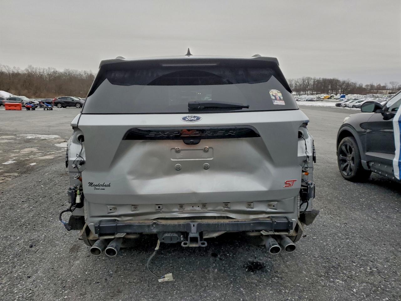 2023 Ford Explorer St - Фото 6