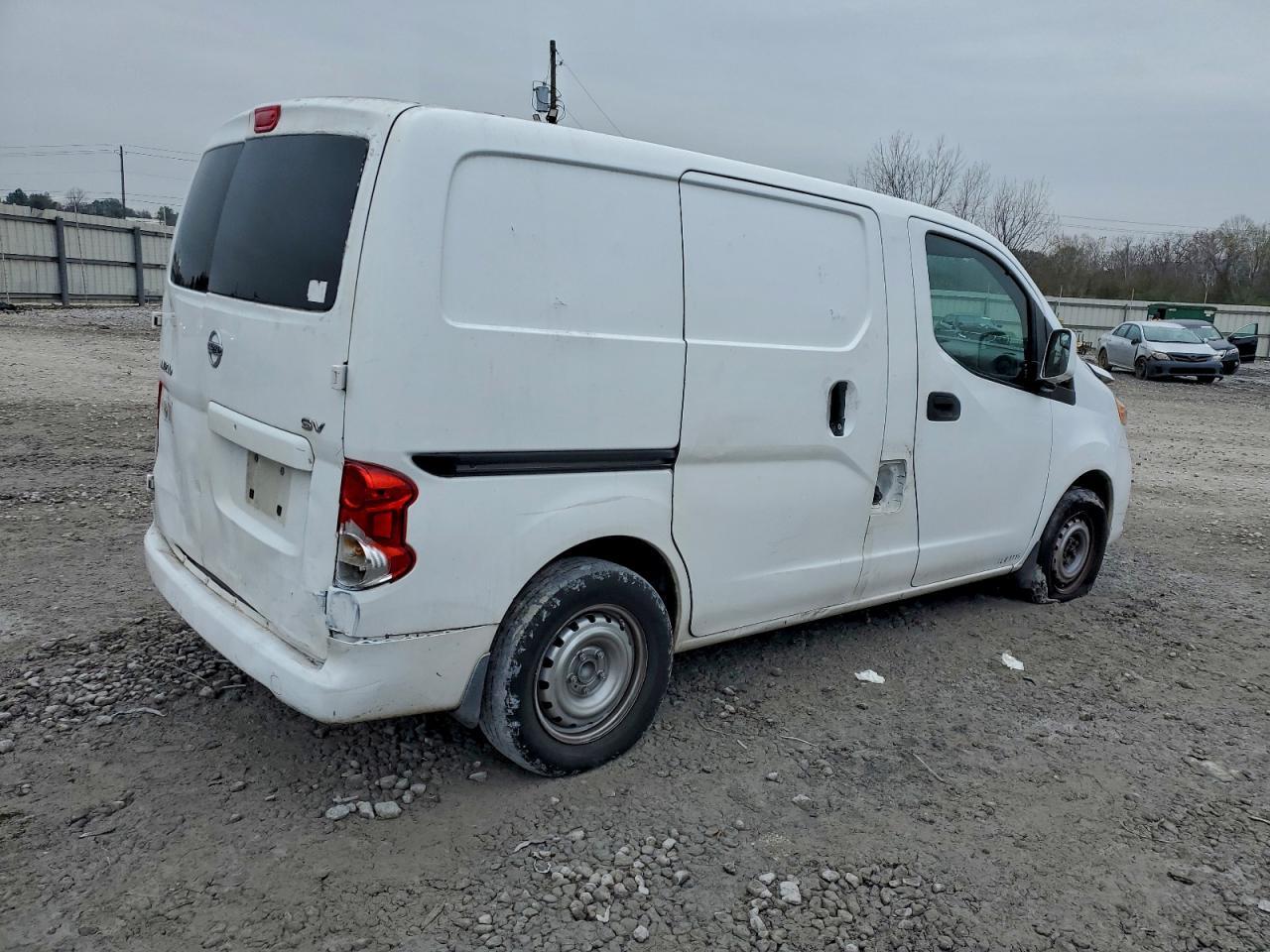 2015 Nissan Nv200 2.5S - Фото 3