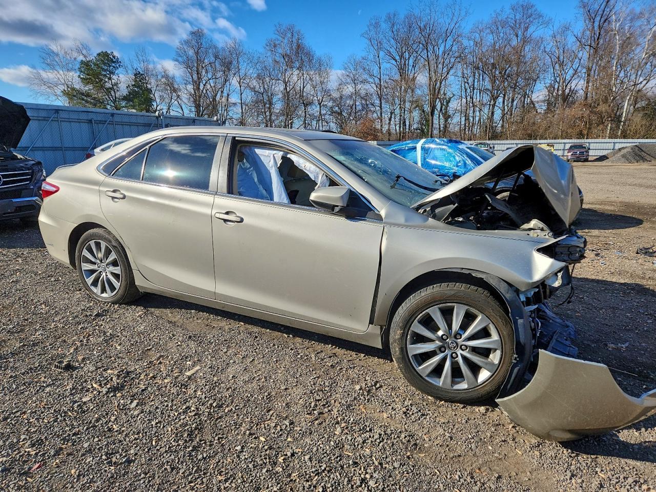2016 Toyota Camry - Image 4