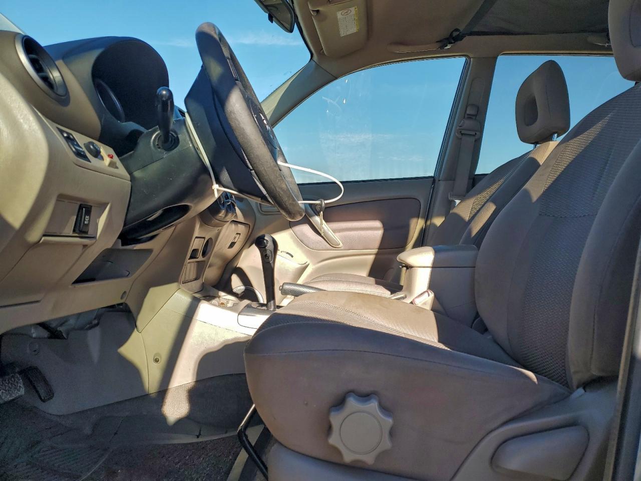 2004 Toyota Rav4 - Фото 7