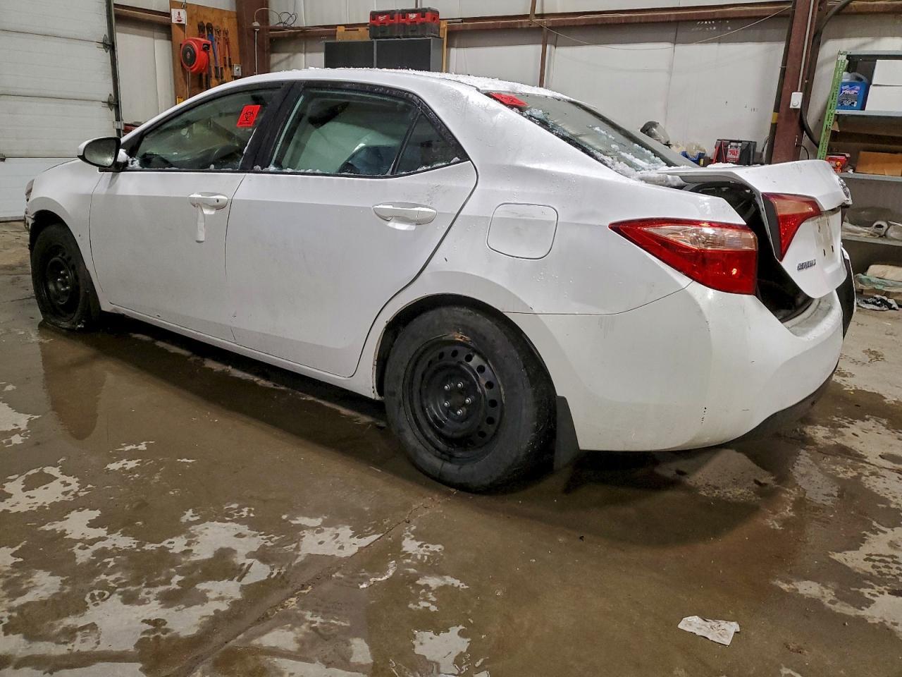 2017 Toyota Corolla L - Фото 2