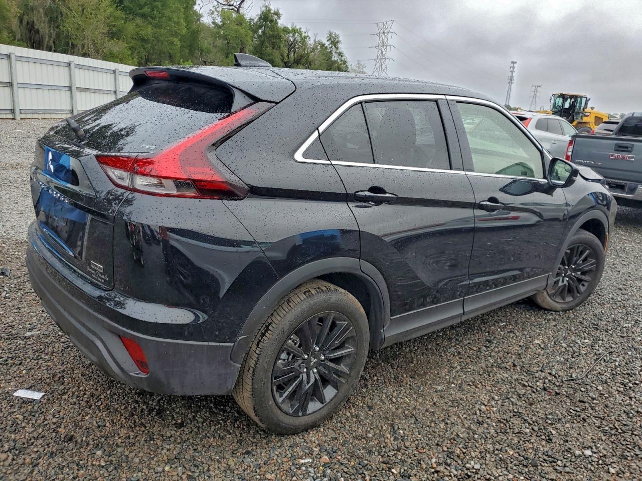 2025 Mitsubishi Eclipse Cross Le - Фото 3