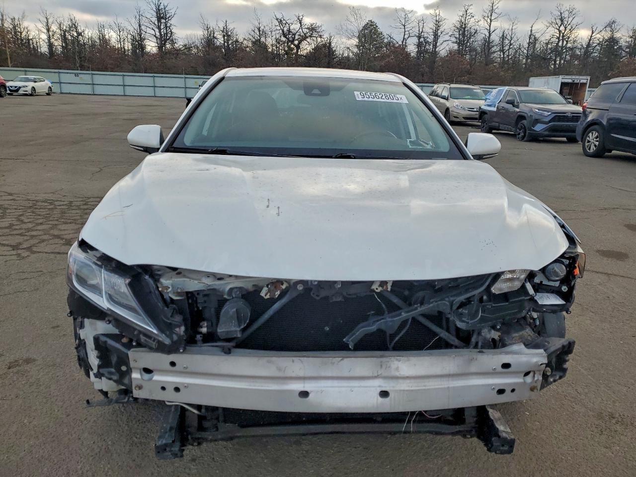 2022 Toyota Camry Se - Фото 5
