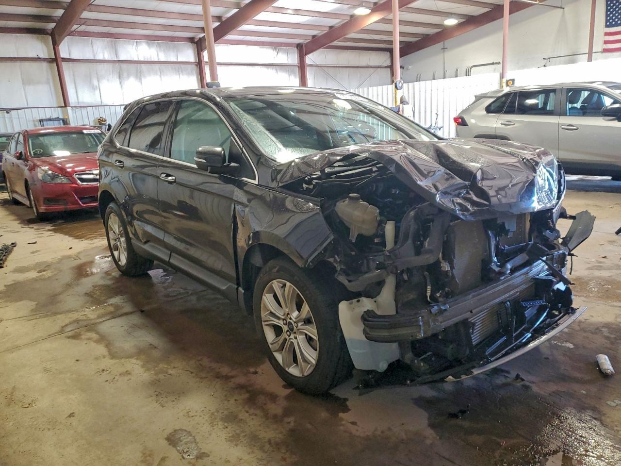 2022 Ford Edge Titanium - Фото 4