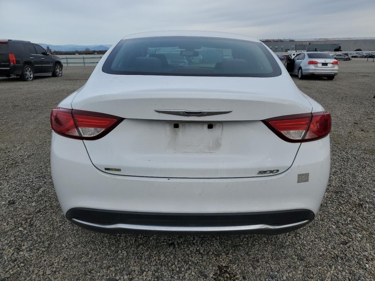 2015 Chrysler 200 Limited - Фото 6