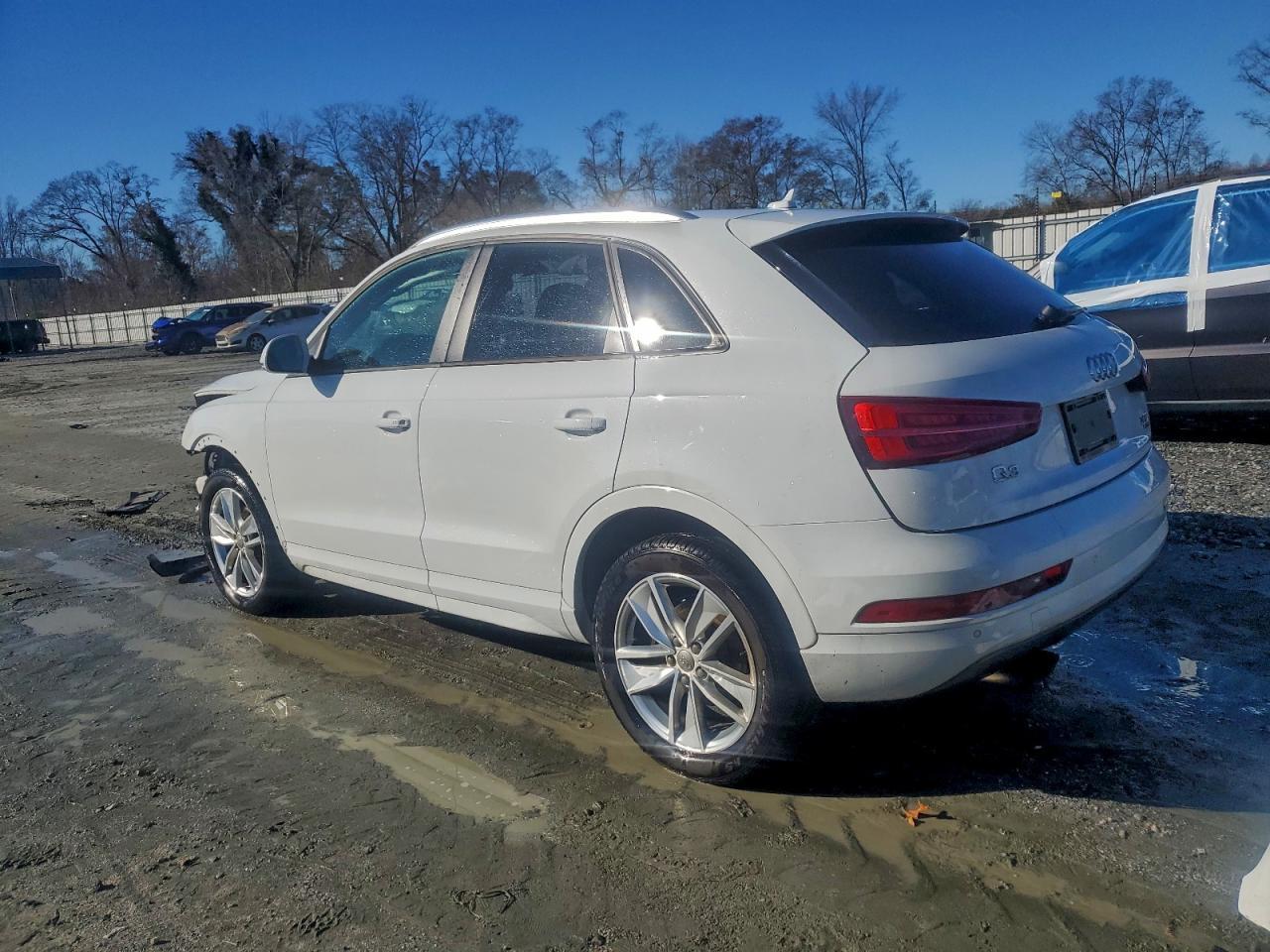 2017 Audi Q3 - Image 2