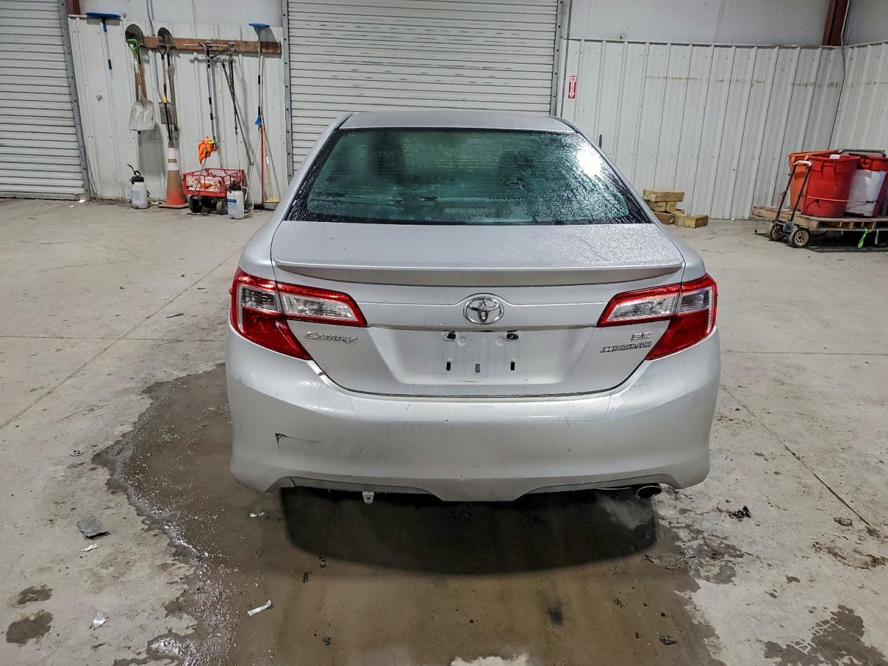 2012 Toyota Camry Se - Image 6