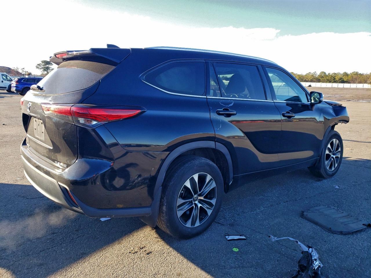 2021 Toyota Highlander Xle - Фото 3